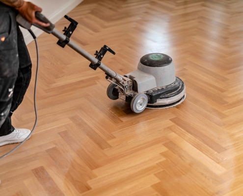 Comment rénover, restaurer ou raviver un parquet ancien ? Guide complet