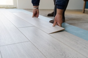 Pose d'un parquet stratifié