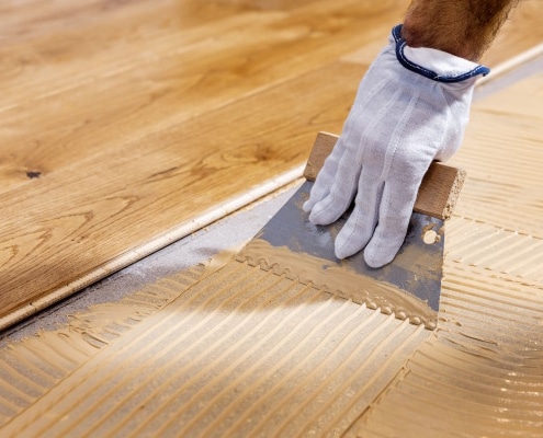 Parquet : comment le coller ?